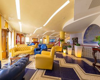 Hotel Riva Del Sole - Чефалу - Лоббі