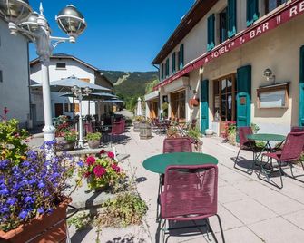 Auberge Le Sabot de Venus - Autrans-Méaudre-en-Vercors - Patio