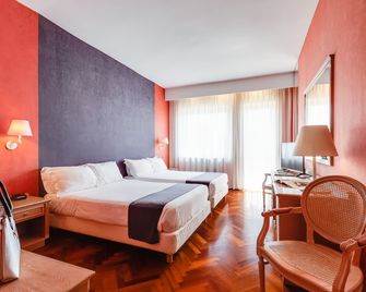 Culture Hotel Villa Capodimonte - Naples - Phòng ngủ