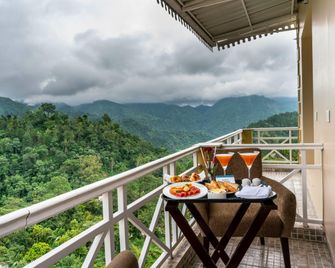 Cygnett Resort Mountain Breeze - Nainital - Yatak Odası