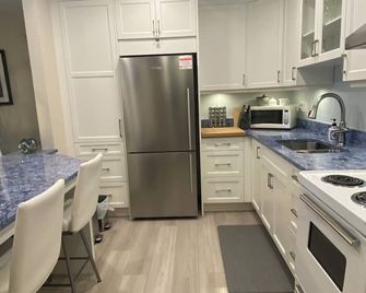 Shorewater Resort - Qualicum Beach - Keuken