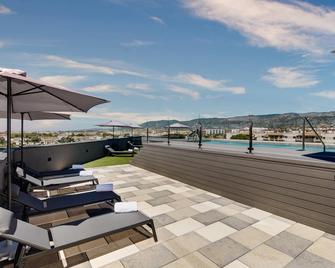 سيركوتيل كوردوبا ديليشياس - قرطبة - حوض السباحة