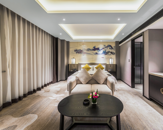 Rezen Dong Hotel (Tian Fu Square) - Chengdu - Habitación