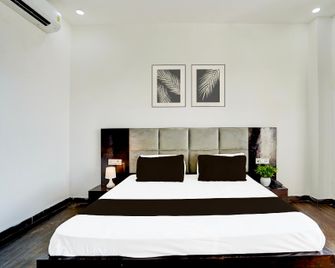 Collection O The God's Palace Resort - Meerut - Bedroom