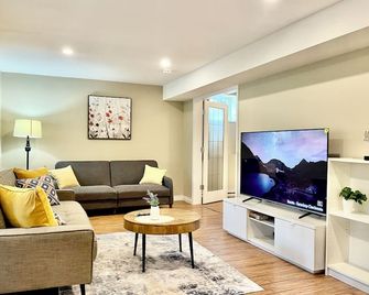 The Hideaway at willoughby - Langley Township - Living room