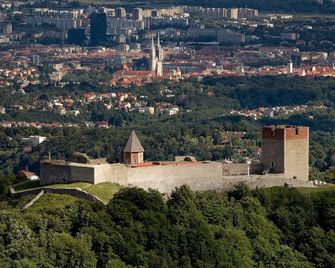Hotel Tomislavov Dom - Zagreb - Vista del exterior