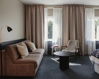 Home Hotel Kompaniet - Nyköping - Bedroom