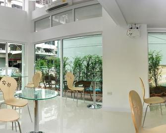 Nantra Ekkamai Hotel - Bangkok - Restaurant