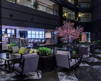 Jingguang Center Apartment Hotel - Beijing - Patio