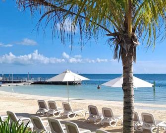 Cancun Bay Resort - Cancún - Beach
