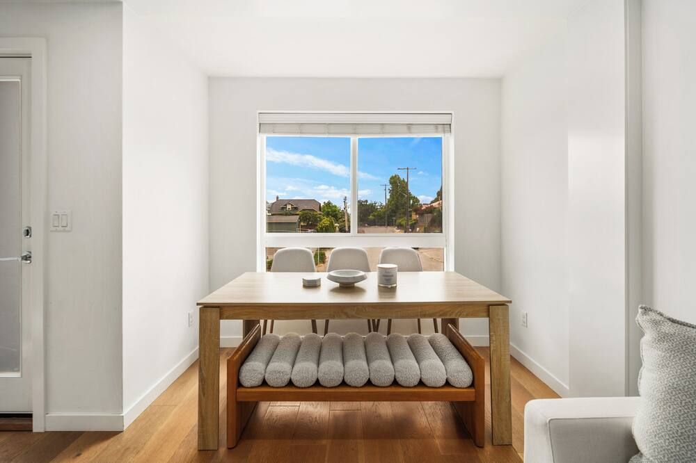 [New] Modern Ballard Retreat 3br 2.5ba Fits 8 People With Ac 1 King 3 Queen Beds - סיאטל - חדר אוכל