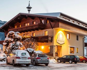 Simone's Platzerl - inklusive täglichem freien Eintritt Tauern Spa - nur 5 Gehminuten, Sommerkarte, privatem Garten mit Schwimmteich, Grill und Saunabereich - Kaprun - Bina
