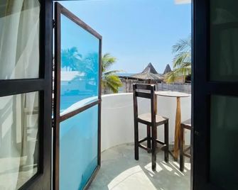 Loki Del Mar - Máncora - Balcony