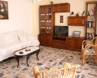 Casa Rural Pedro Jose y Anamari - Munébrega - Living room