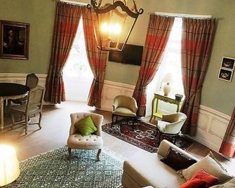 Cottage La Tour 4 People, Park Pool 5 Tourist Accommodation Azay Le Rideau - Castillo de Azay-le-Rideau - Sala de estar