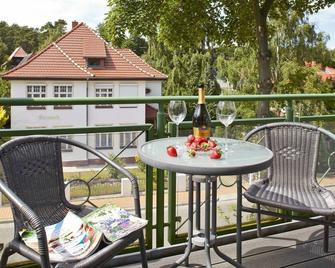Comfort One-Bedroom Apartment - Aparthotel Troppenhaus Bansin - Heringsdorf - Balkon