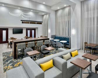 Hampton Inn & Suites Cleveland-Beachwood - Beachwood - Lounge