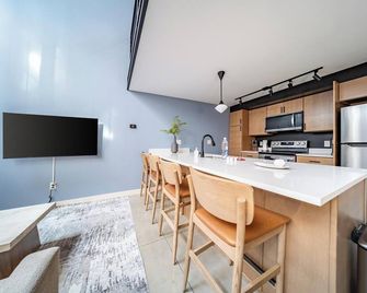 Landing | Incredible 1bd, Courtyard, Gym - Cleveland - Cucina