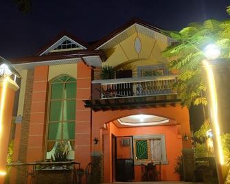 The Orange House - Vigan Villa - Vigan City - Edificio