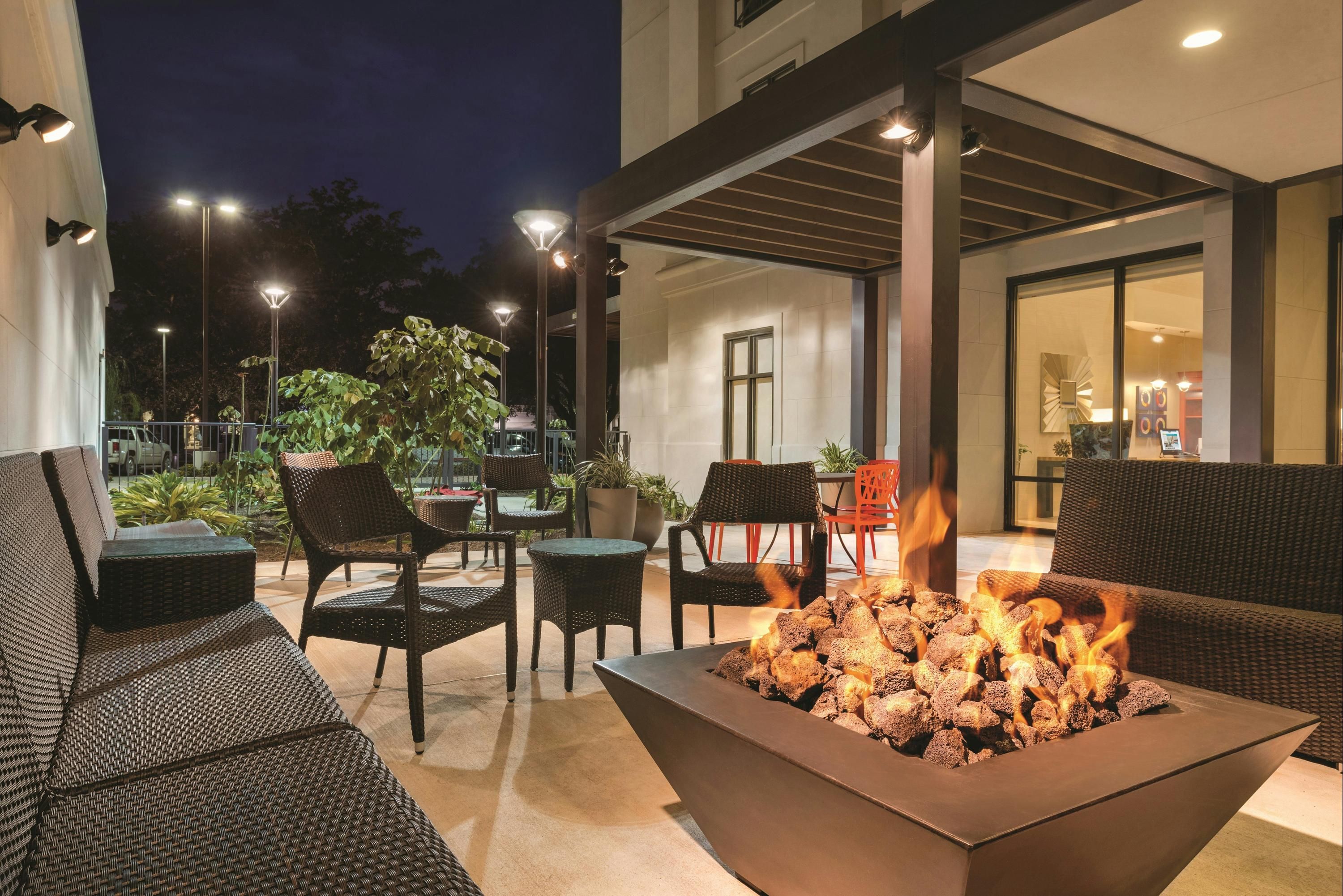 Home2 Suites by Hilton Parc Lafayette - Lafayette - Patio