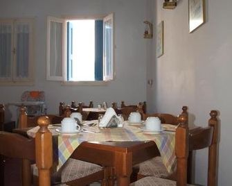 Horio Village Rooms - Σύμη - Τραπεζαρία