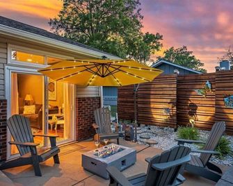 Holidays in St Louis! Private Ranch Home for 1-6 Guests - Ballwin - Patio