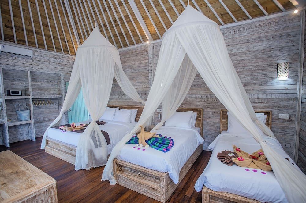 The Sweat Villa Warung and Spa - נוסה פנידה