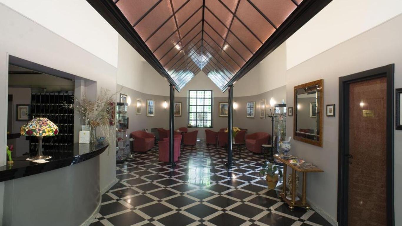 Hotel Salus