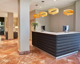 NH Avenida Jerez - Jerez de la Frontera - Front desk