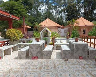 Vimanmek hotel - Yasothon - Patio