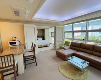 Busan Centurn Victoria hotel - Pusan - Obývací pokoj