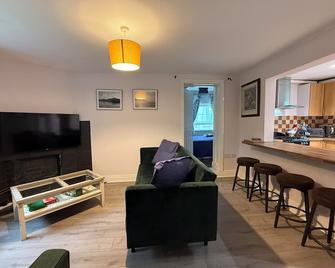 The River Lodge. Cottage on river-fronted estate 10 mins from Limerick City - Limerick - Olohuone