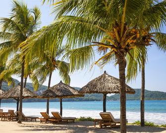 تومسون زيهواتانيخو، أبيتش ريزورت - إكستابا زيواتانيجو - شاطئ