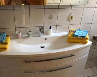 Ferienwohnung Naefelt - Gunzenhausen - Ванна кімната