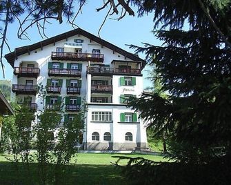 Apartment Haus Altein Apartment Nr- 4 by Interhome - Davos - Building