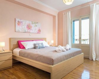 Spacious Maisonette - Roof Top View of Corfu Port - Korfu - Makuuhuone