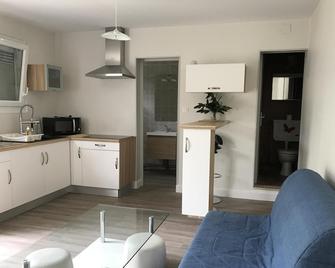 Small House In The Royan Park - Royan - Cuisine