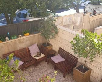 'Jerusalem Sweet Suite' near American Embassy,Ramat Rachel & Lindenbaum College - Jerusalem