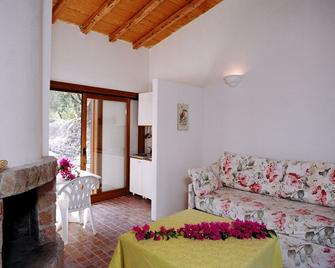 Tenuta Molino di Mare - Rodi Garganico - Sala de estar