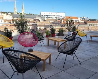 Square Hotel - Nimes - Balcony