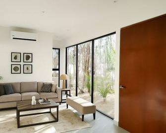 Modern Villa w/ Private Pool, Beach Access & Nature - Xpu Há - Sala de estar