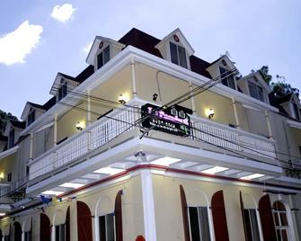 لو باراديس إس هوتل - كاب هايتين - مبنى