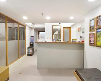 BR Block Boutique and Residences - Makati