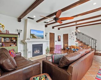 Casa de Lujo - Spanish Seaside Retreat - Santa Barbara - Salon