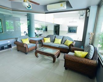 Bj Boutique - Rayong - Wohnzimmer