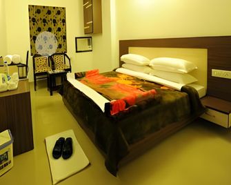Hotel Hkj Residency - Amritsar - Bedroom