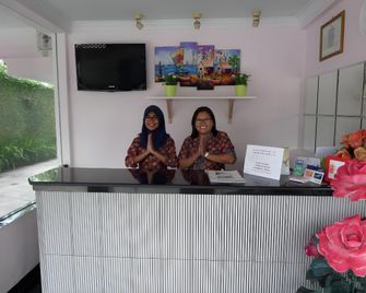 Rose Inn - Pangandaran - Recepción