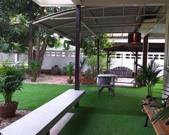 Naturbliss Resort Village - Bangkok - Binnenhof