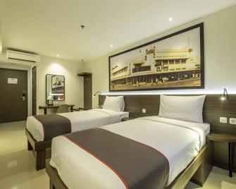 Super OYO Collection O Hotel Pasar Baru Heritage - Bandung - Slaapkamer