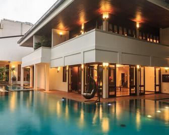 Colombo Court Hotel & Spa - Colombo - Pool